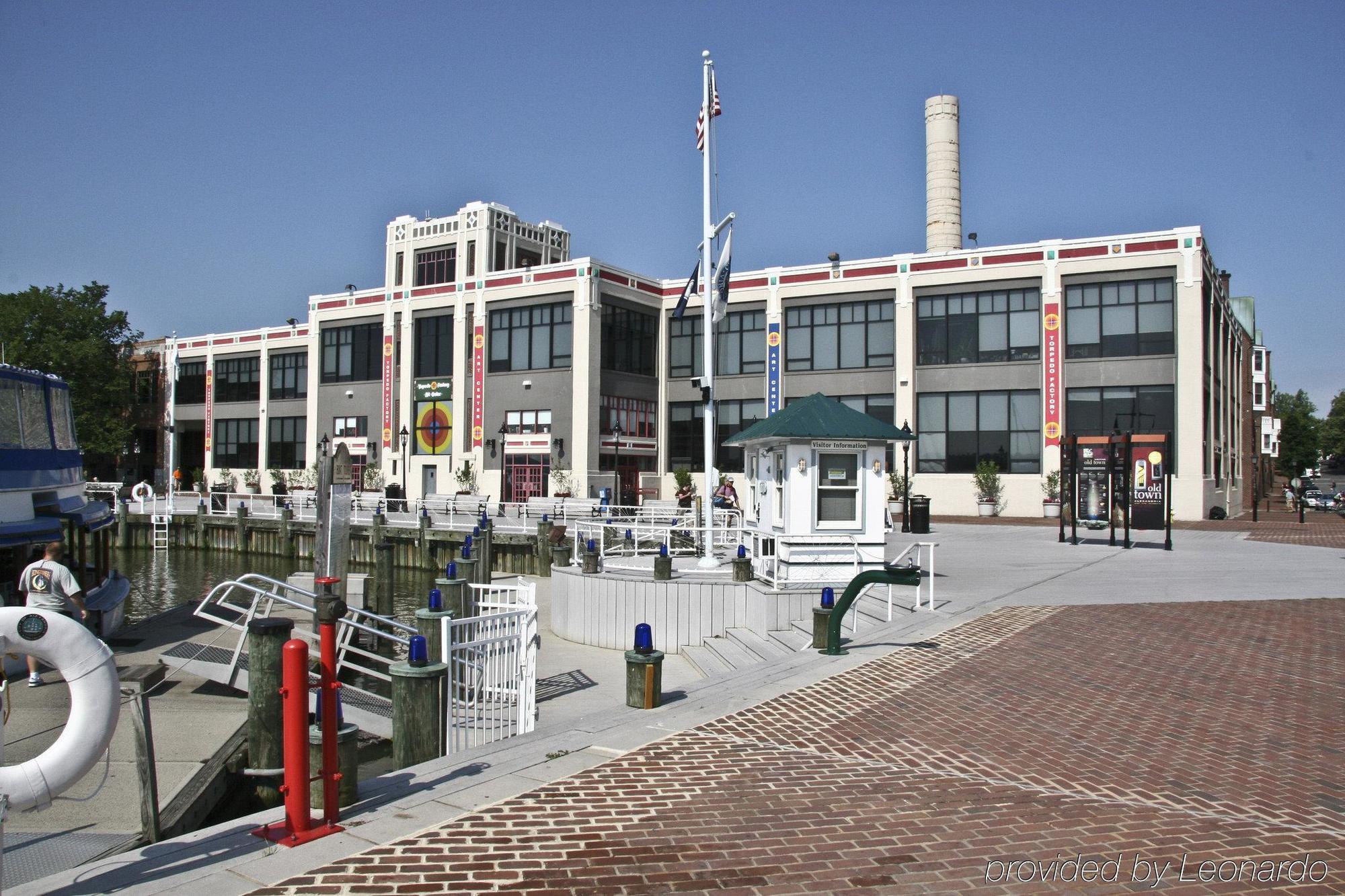 Crowne Plaza Hotel Old Town Alexandria Exterior foto