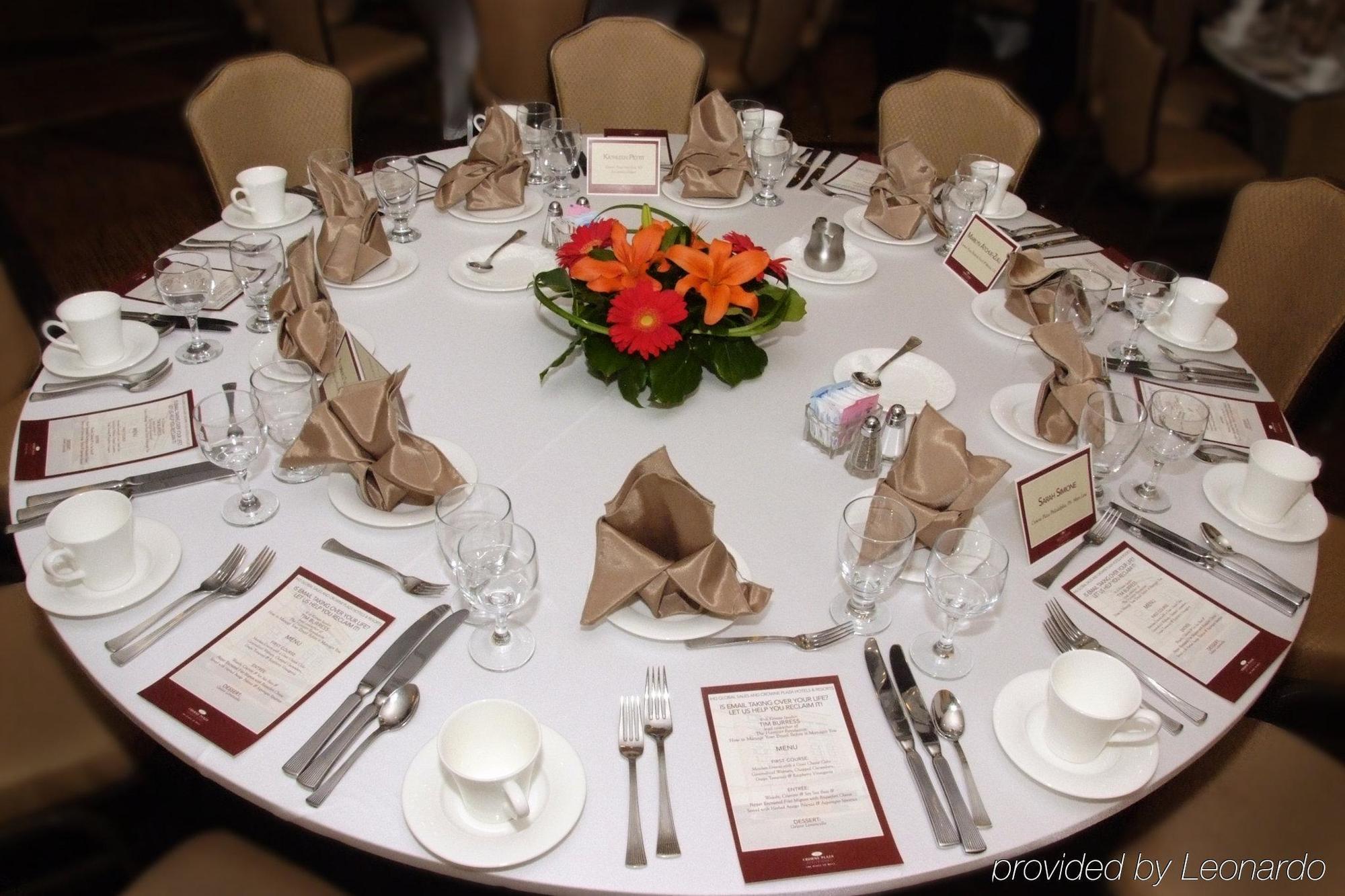Crowne Plaza Hotel Old Town Alexandria Exterior foto