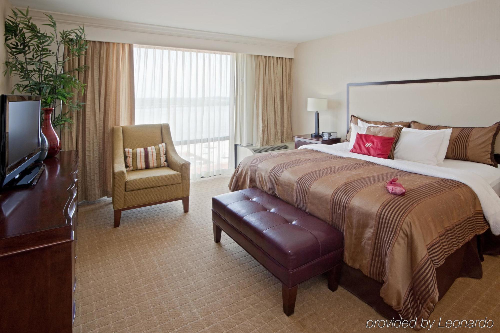 Crowne Plaza Hotel Old Town Alexandria Exterior foto