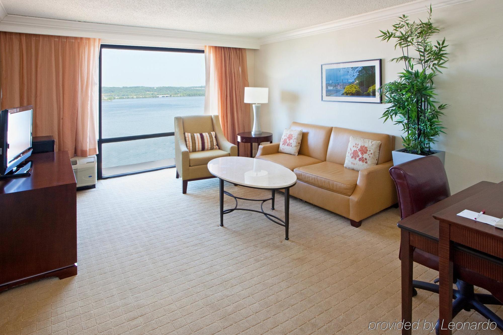 Crowne Plaza Hotel Old Town Alexandria Exterior foto